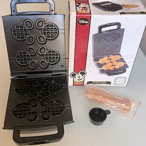 Disney Mickey Mouse Mini Waffle Maker NWOT